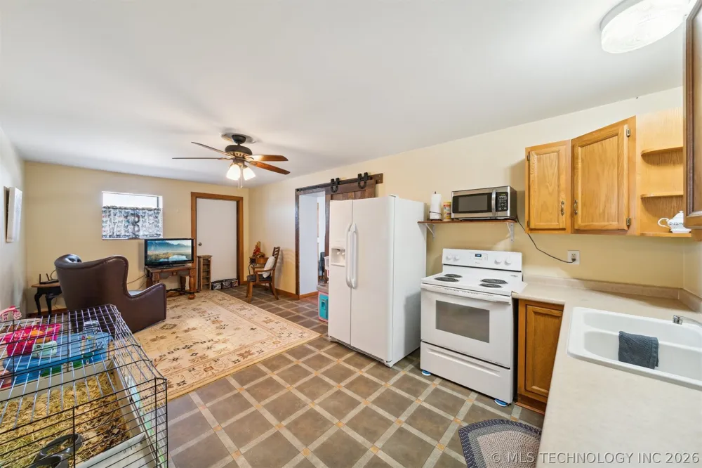16881 S 4220 ROAD Claremore, OK 74017