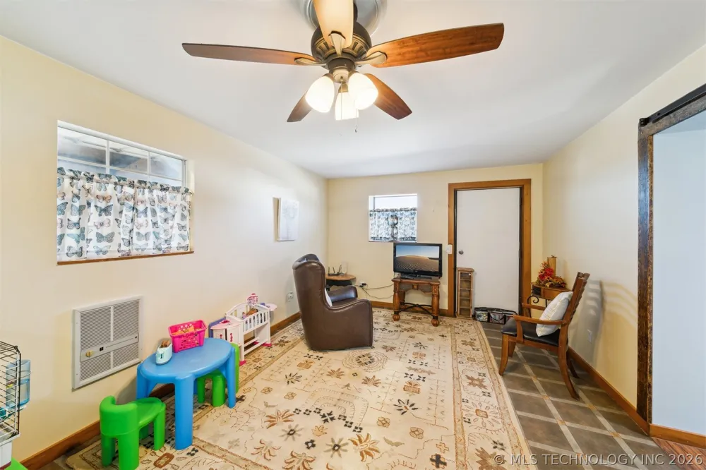 16881 S 4220 ROAD Claremore, OK 74017