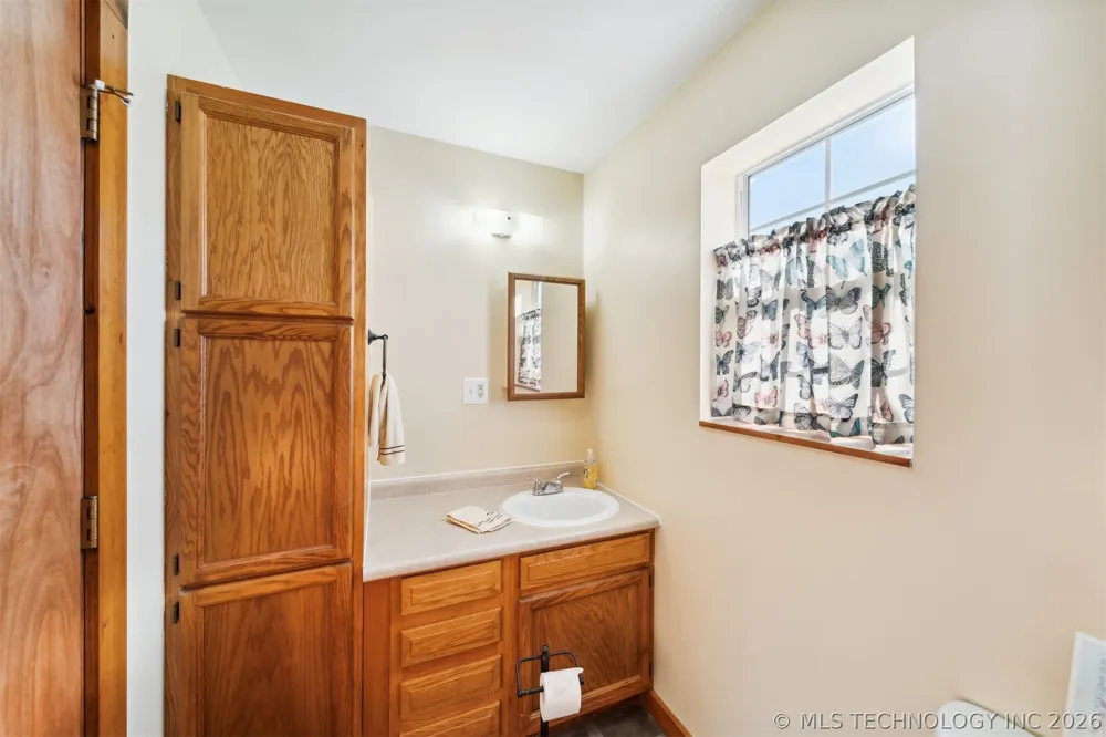 16881 S 4220 ROAD Claremore, OK 74017