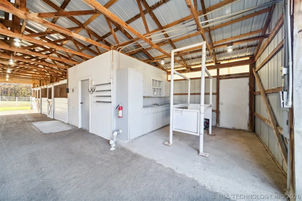 16881 S 4220 ROAD Claremore, OK 74017