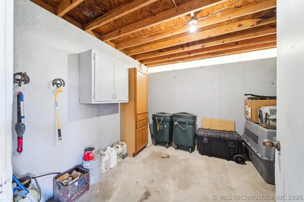 16881 S 4220 ROAD Claremore, OK 74017