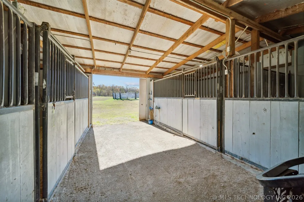 16881 S 4220 ROAD Claremore, OK 74017