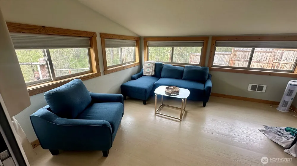 400 Bluff Street Winthrop, WA 98862