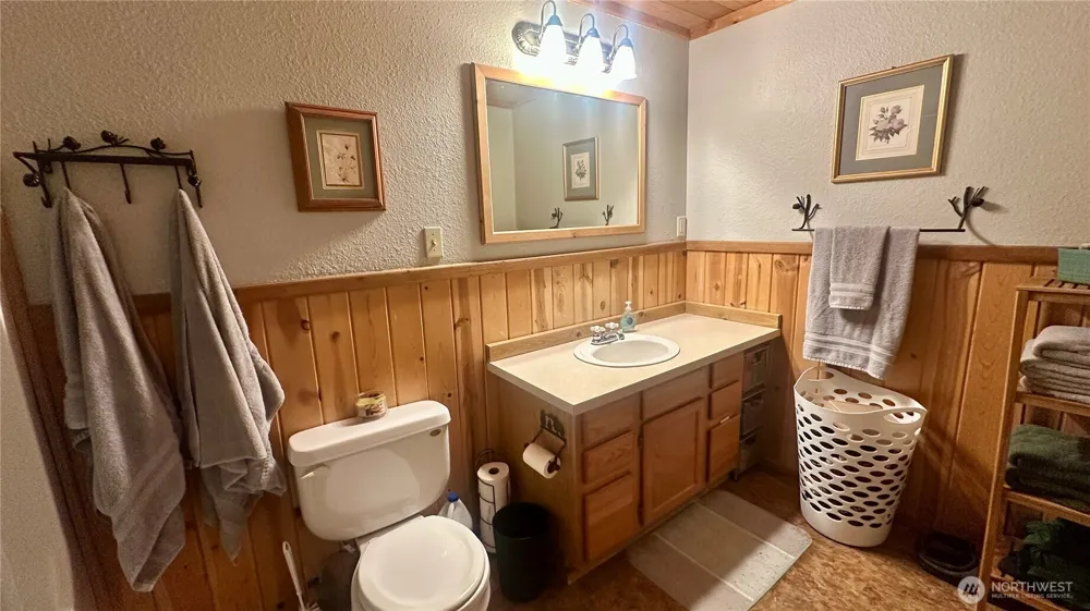 400 Bluff Street Winthrop, WA 98862