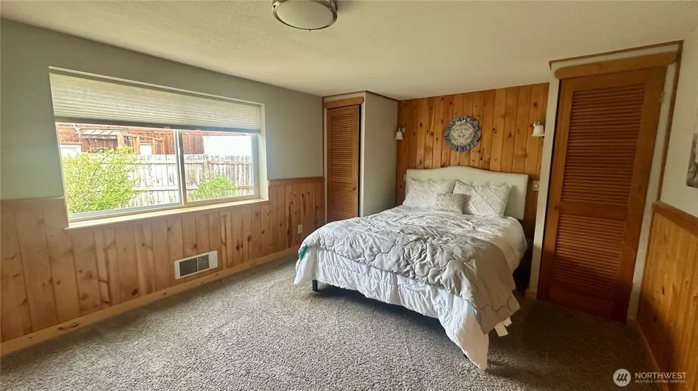 400 Bluff Street Winthrop, WA 98862