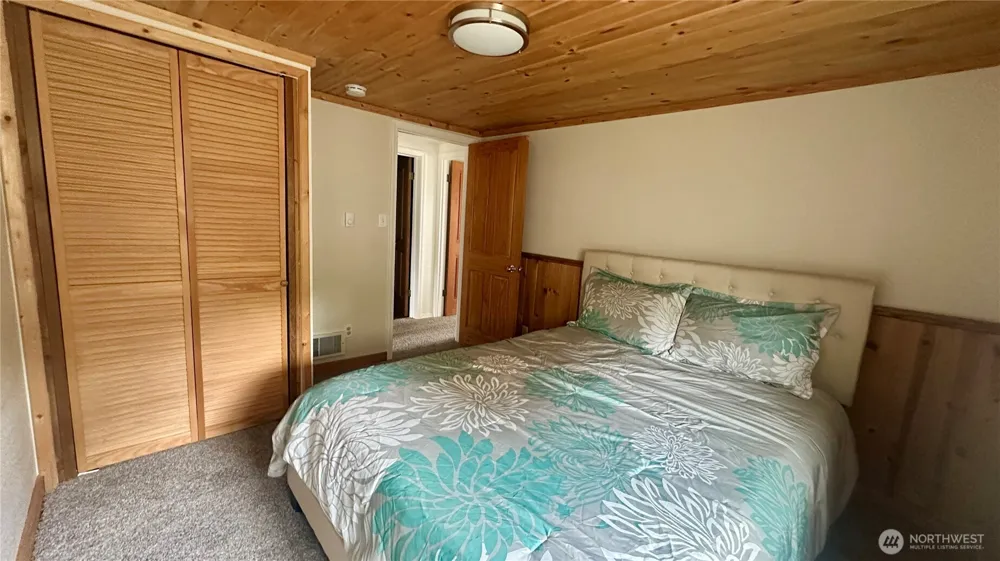 400 Bluff Street Winthrop, WA 98862