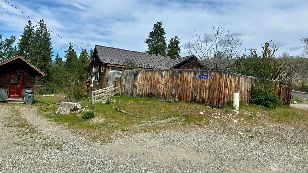 400 Bluff Street Winthrop, WA 98862