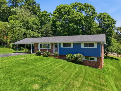 15 Holiday Lane