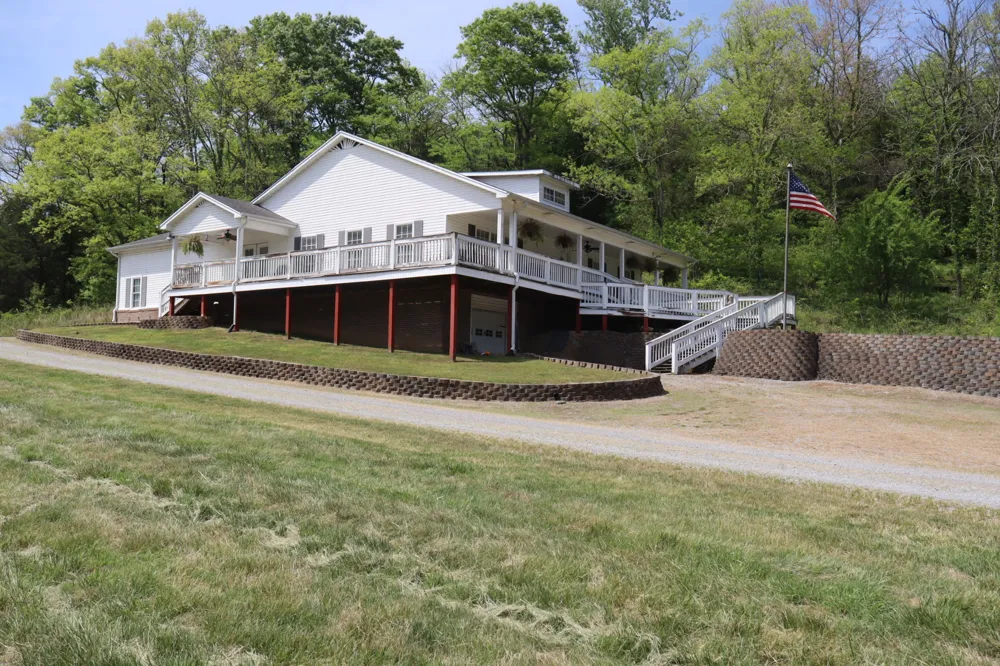 341 Pumpkin Hollow Rd Liberty, TN 37095
