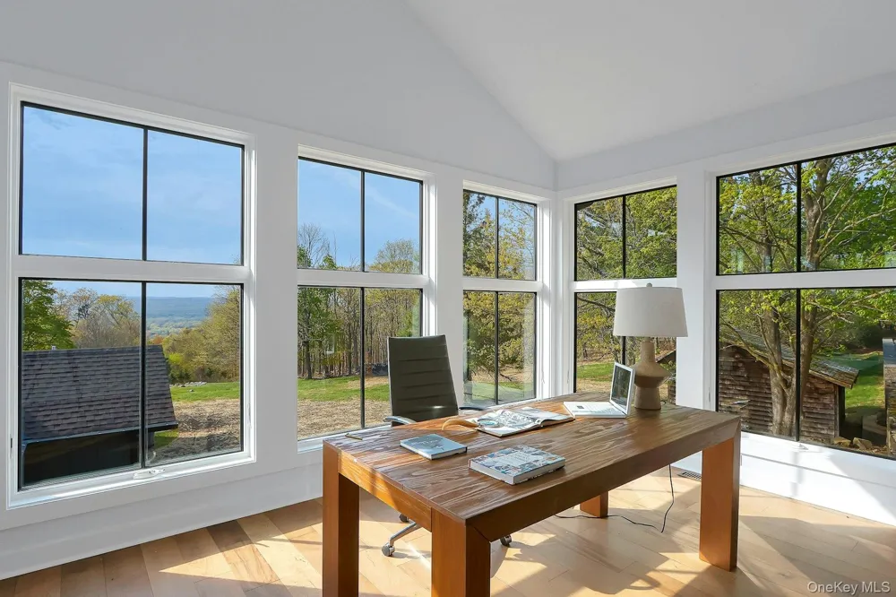 20 Old Stone Road Valley Cottage, NY 10989