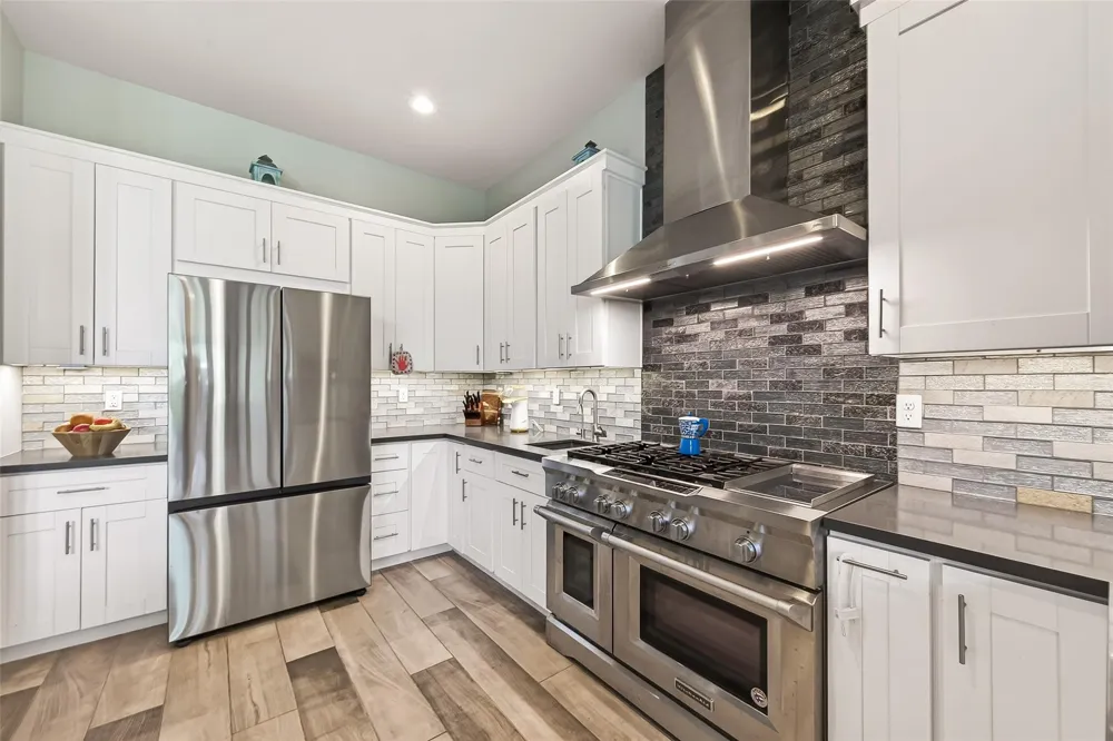 31734 Bayou Bend Richwood, TX 77515
