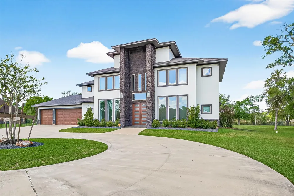 31734 Bayou Bend Richwood, TX 77515