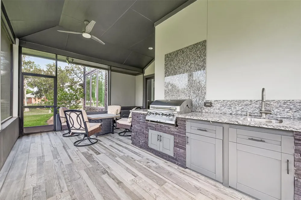 31734 Bayou Bend Richwood, TX 77515
