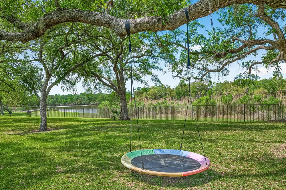31734 Bayou Bend Richwood, TX 77515