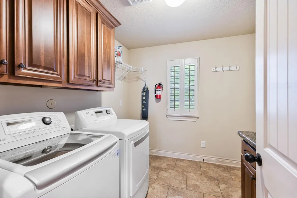 101 Pin Oak Lane Hempstead, TX 77445