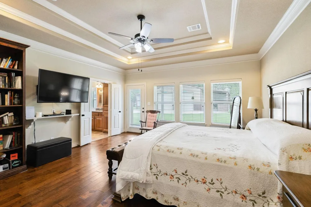 101 Pin Oak Lane Hempstead, TX 77445