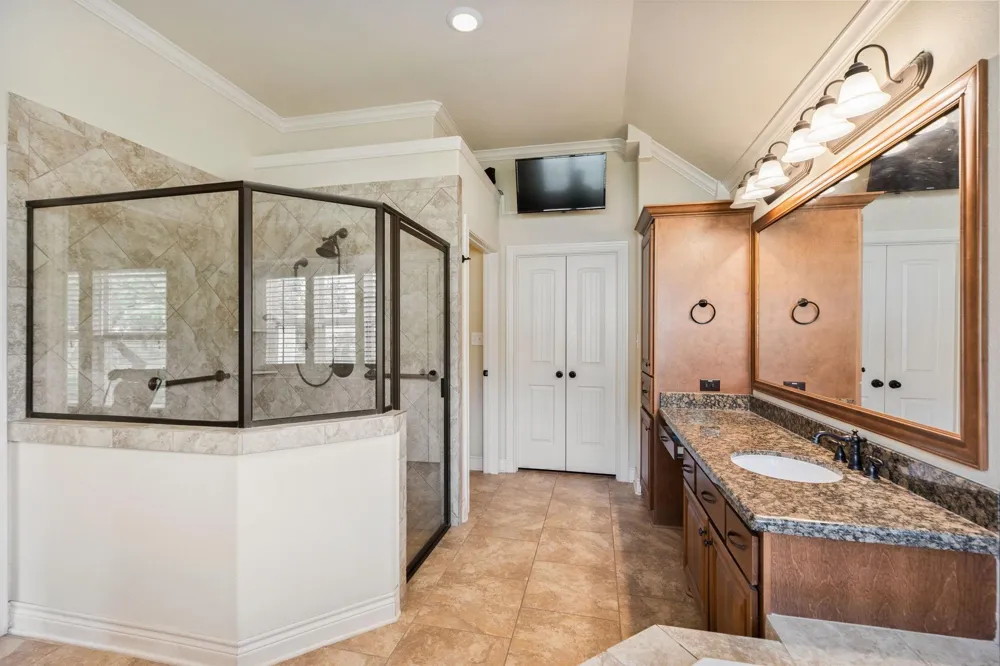 101 Pin Oak Lane Hempstead, TX 77445