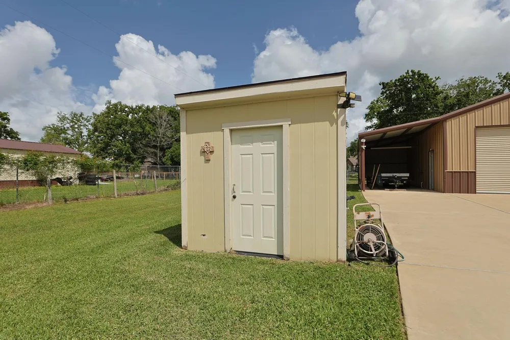 101 Pin Oak Lane Hempstead, TX 77445