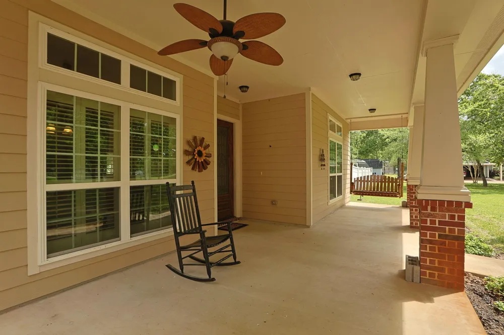 101 Pin Oak Lane Hempstead, TX 77445