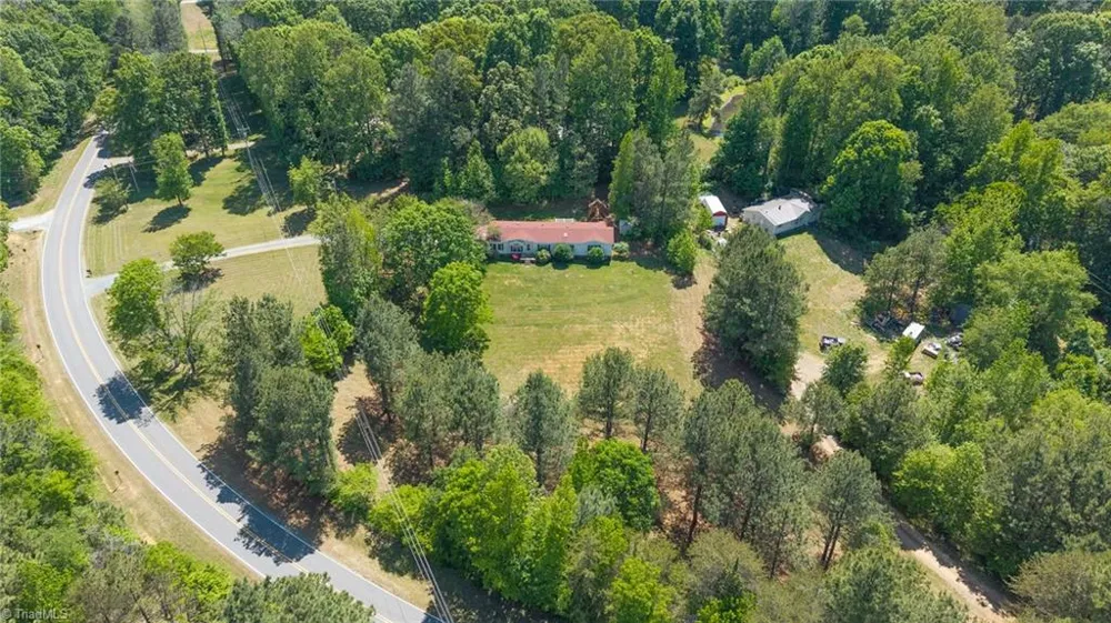 6705 Beale Road Snow Camp, NC 27349