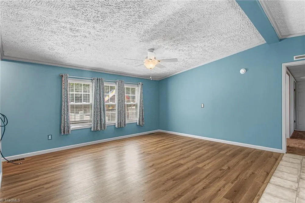 6705 Beale Road Snow Camp, NC 27349