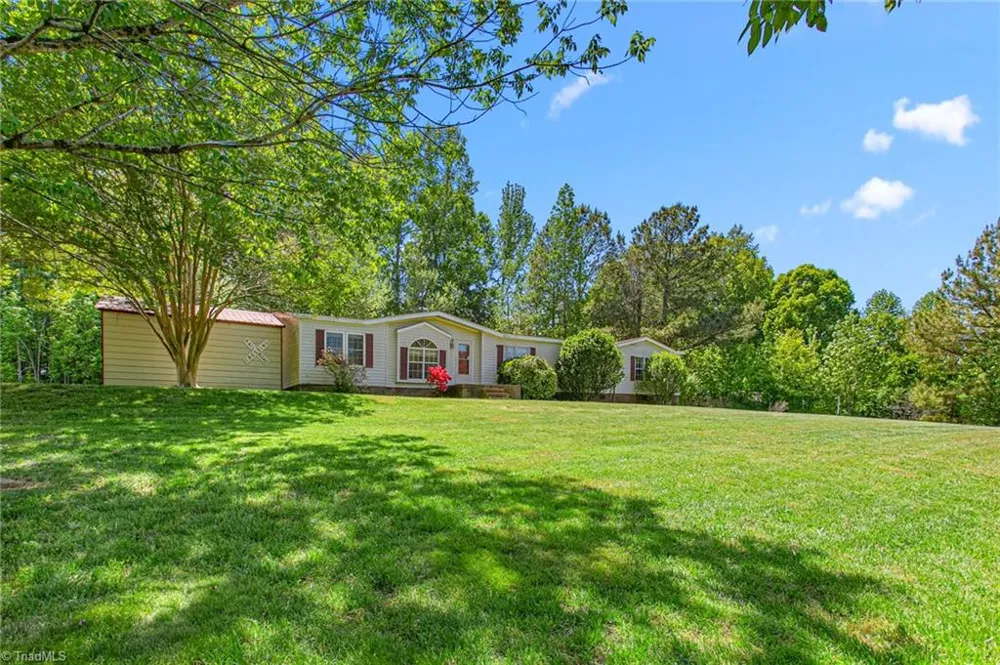6705 Beale Road Snow Camp, NC 27349