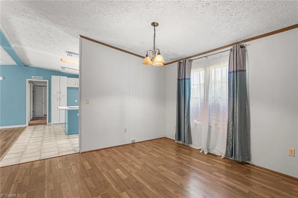 6705 Beale Road Snow Camp, NC 27349
