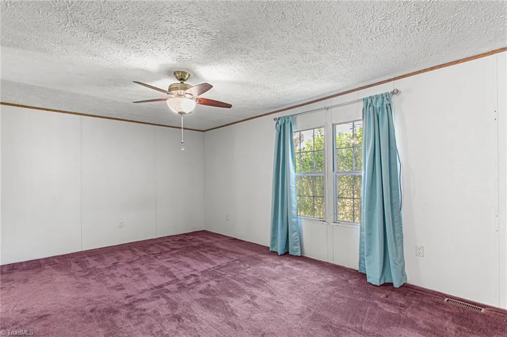 6705 Beale Road Snow Camp, NC 27349