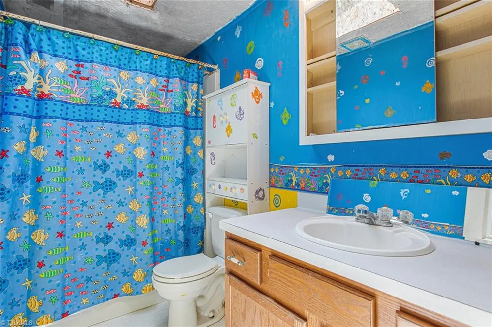 6705 Beale Road Snow Camp, NC 27349
