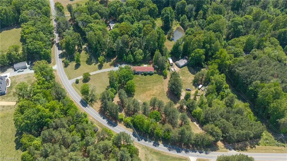 6705 Beale Road Snow Camp, NC 27349