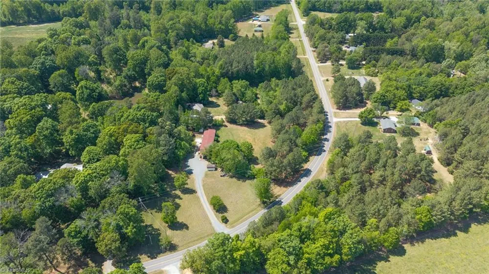 6705 Beale Road Snow Camp, NC 27349