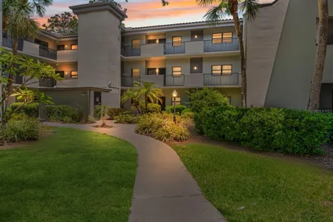 2650 COUNTRYSIDE BOULEVARD #B307