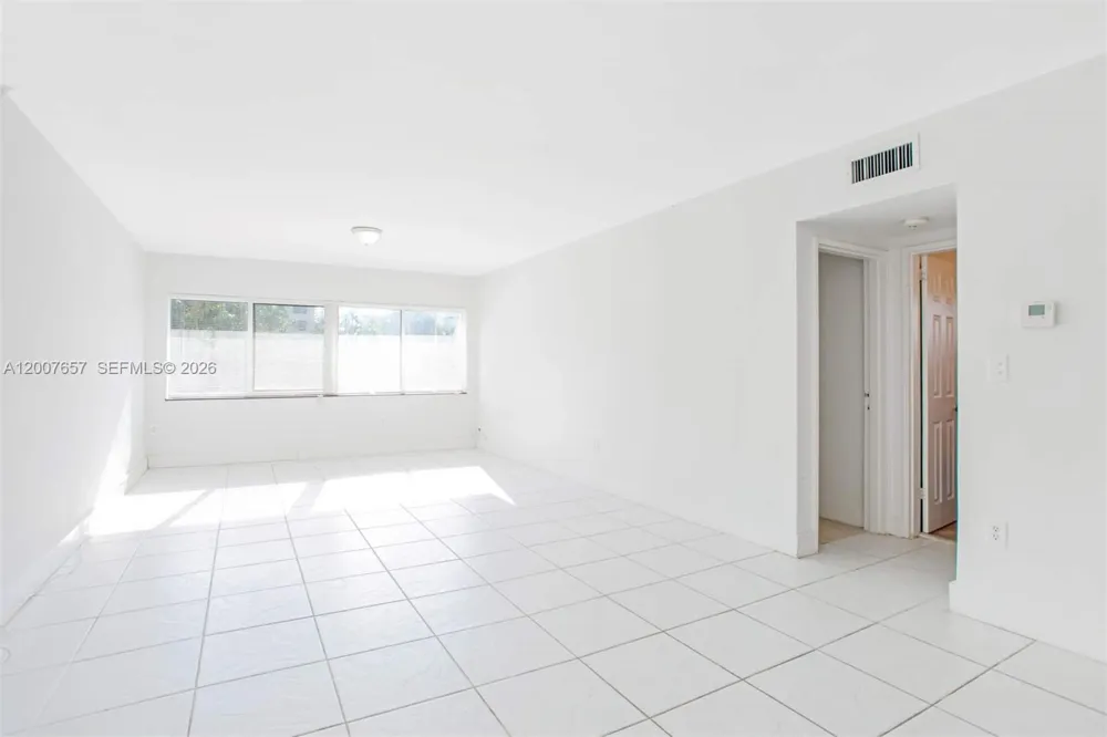 10001 W Bay Harbor Dr #208 Bay Harbor Islands, FL 33154