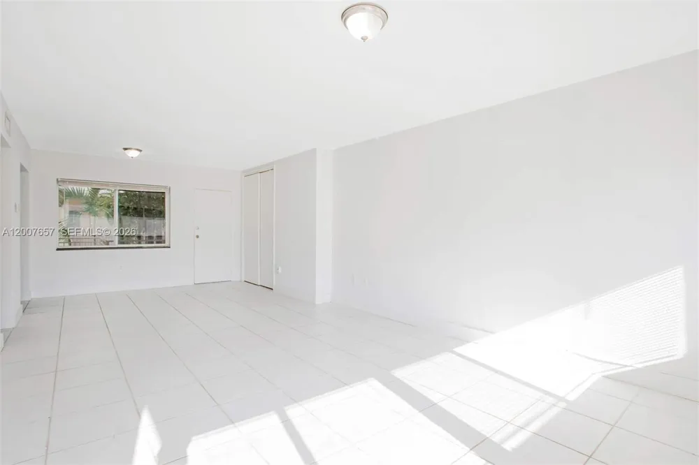 10001 W Bay Harbor Dr #208 Bay Harbor Islands, FL 33154