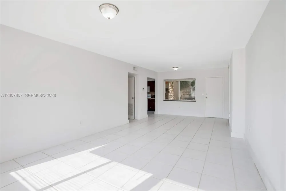 10001 W Bay Harbor Dr #208 Bay Harbor Islands, FL 33154