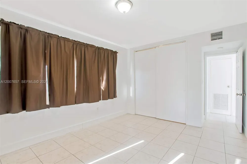 10001 W Bay Harbor Dr #208 Bay Harbor Islands, FL 33154