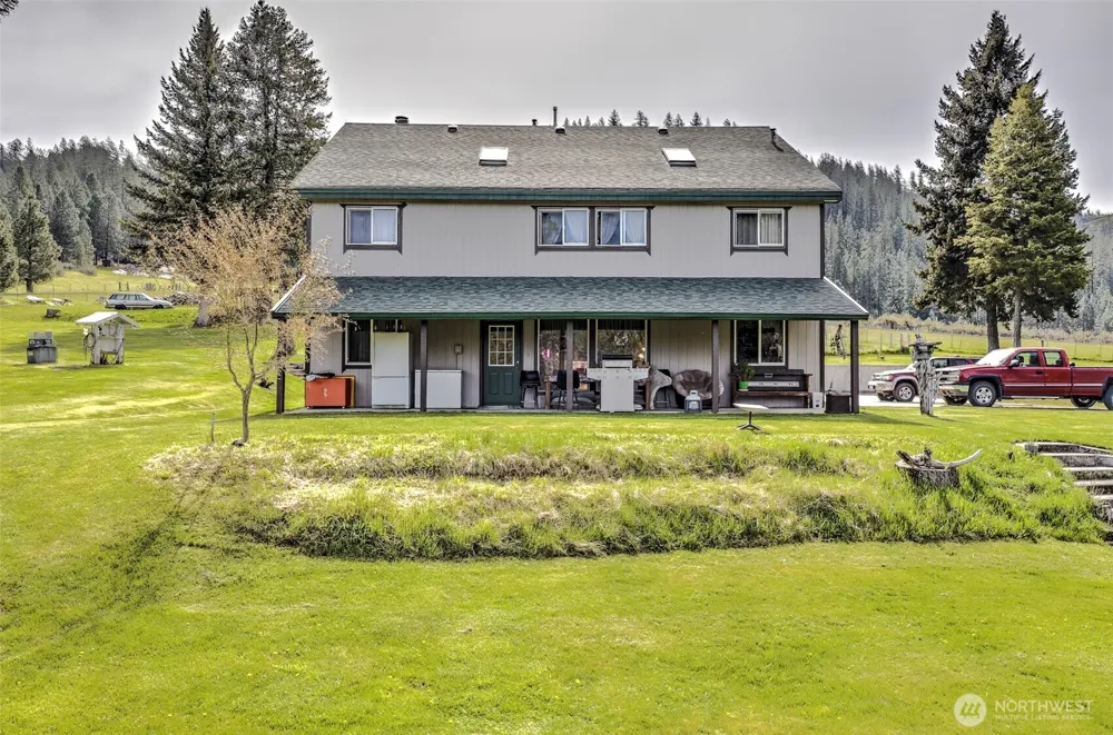 6731 River Way Fruitland, WA 99129