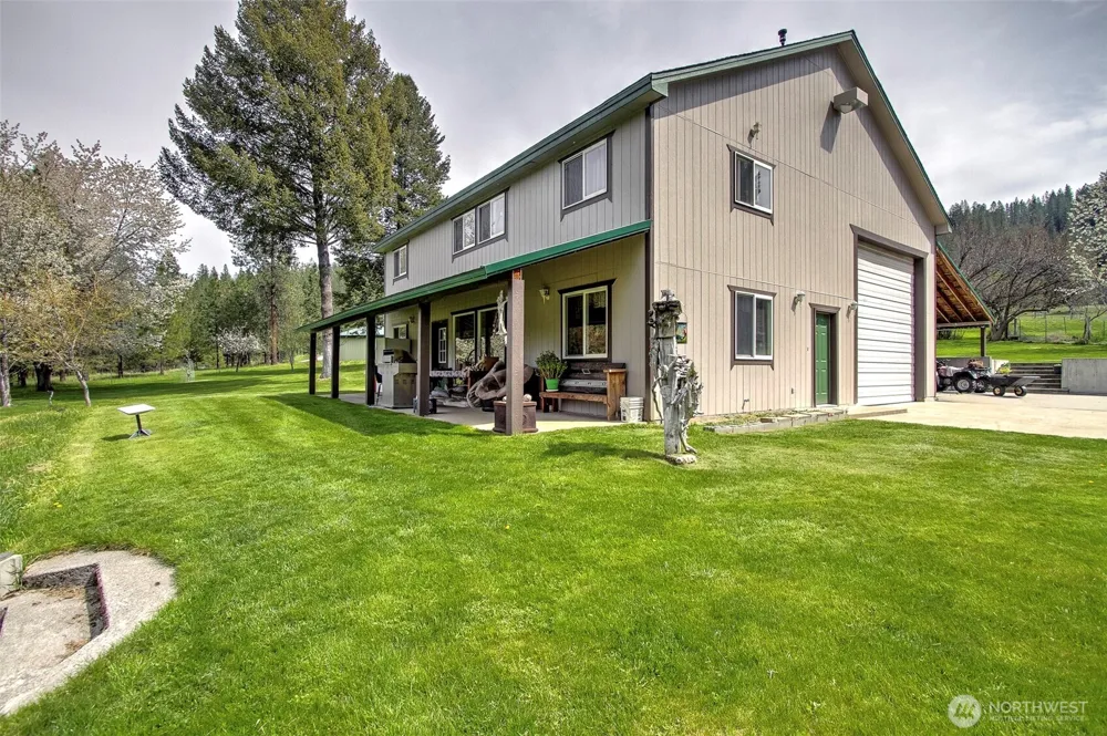 6731 River Way Fruitland, WA 99129