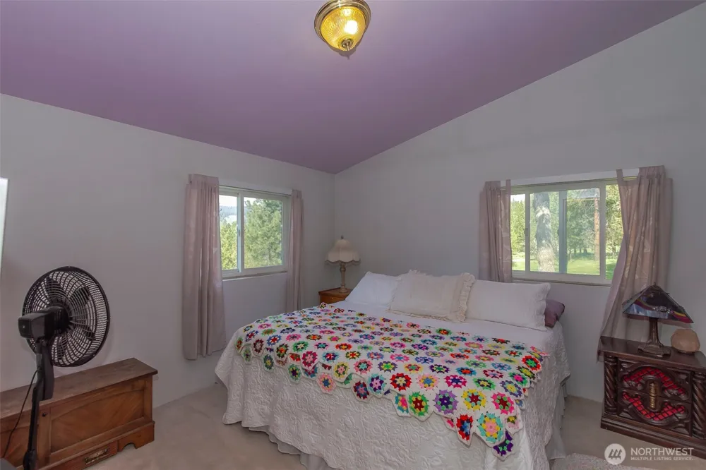 6731 River Way Fruitland, WA 99129