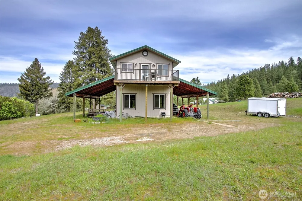 6731 River Way Fruitland, WA 99129