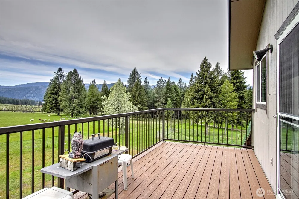 6731 River Way Fruitland, WA 99129