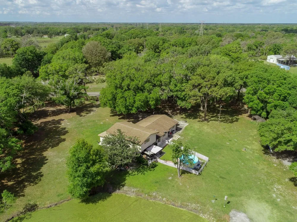 4902 FIVE ACRE ROAD Plant City, FL 33565