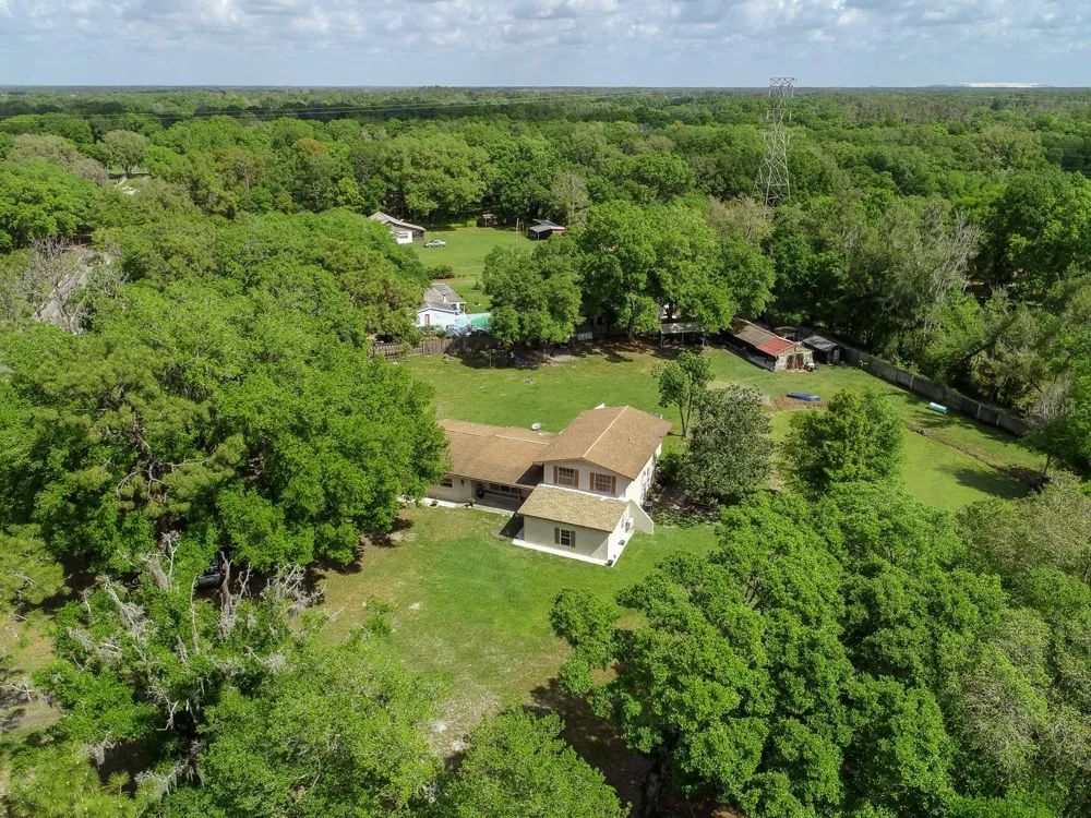 4902 FIVE ACRE ROAD Plant City, FL 33565