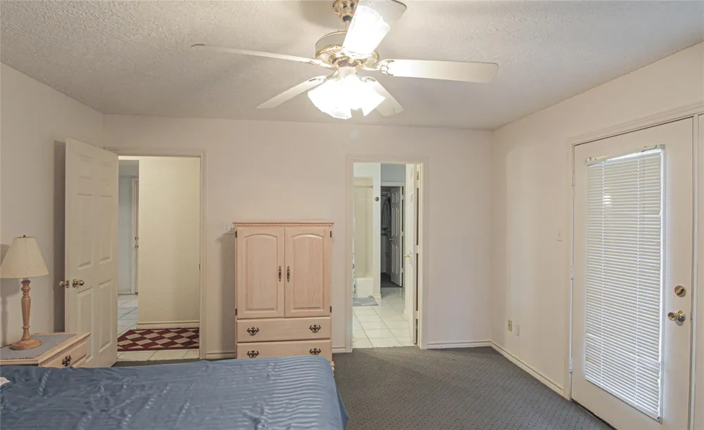 200 Lakefront Drive Onalaska, TX 77360