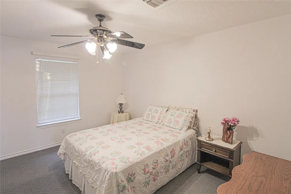 200 Lakefront Drive Onalaska, TX 77360