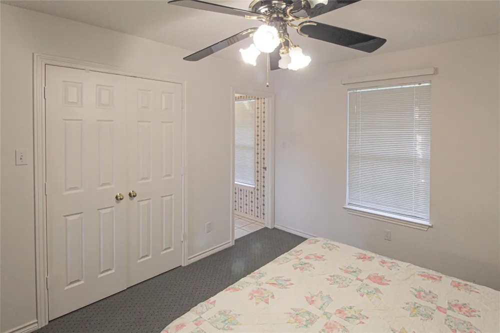 200 Lakefront Drive Onalaska, TX 77360