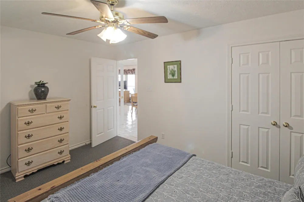 200 Lakefront Drive Onalaska, TX 77360
