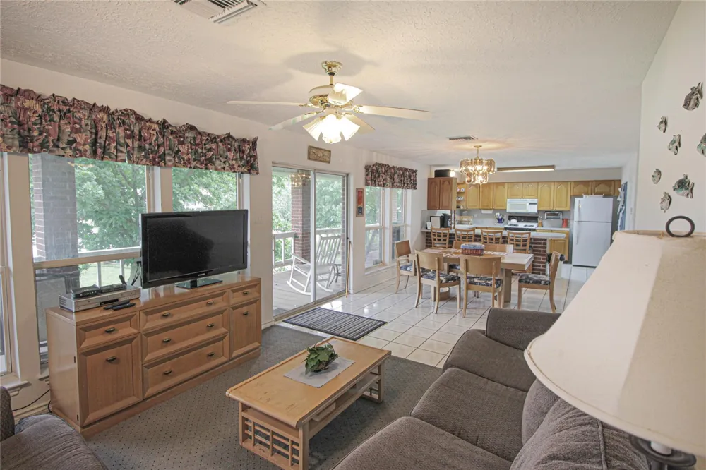 200 Lakefront Drive Onalaska, TX 77360