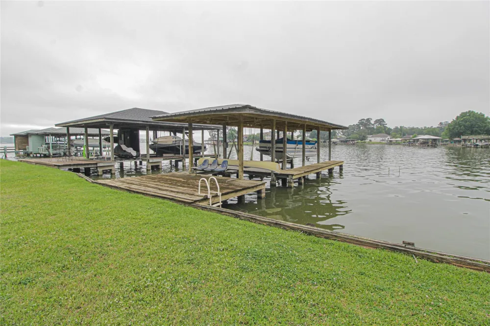 200 Lakefront Drive Onalaska, TX 77360