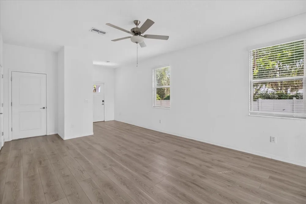 5226 FORUM BOULEVARD Holiday, FL 34690
